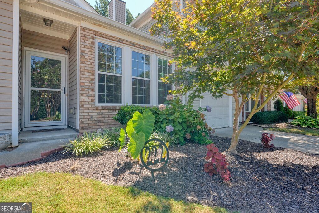 222 Riverstone Place Property Photo 2