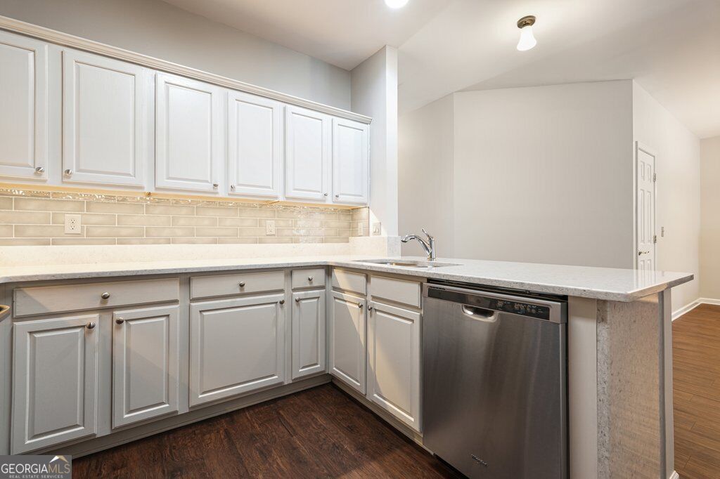 222 Riverstone Place Property Photo 16