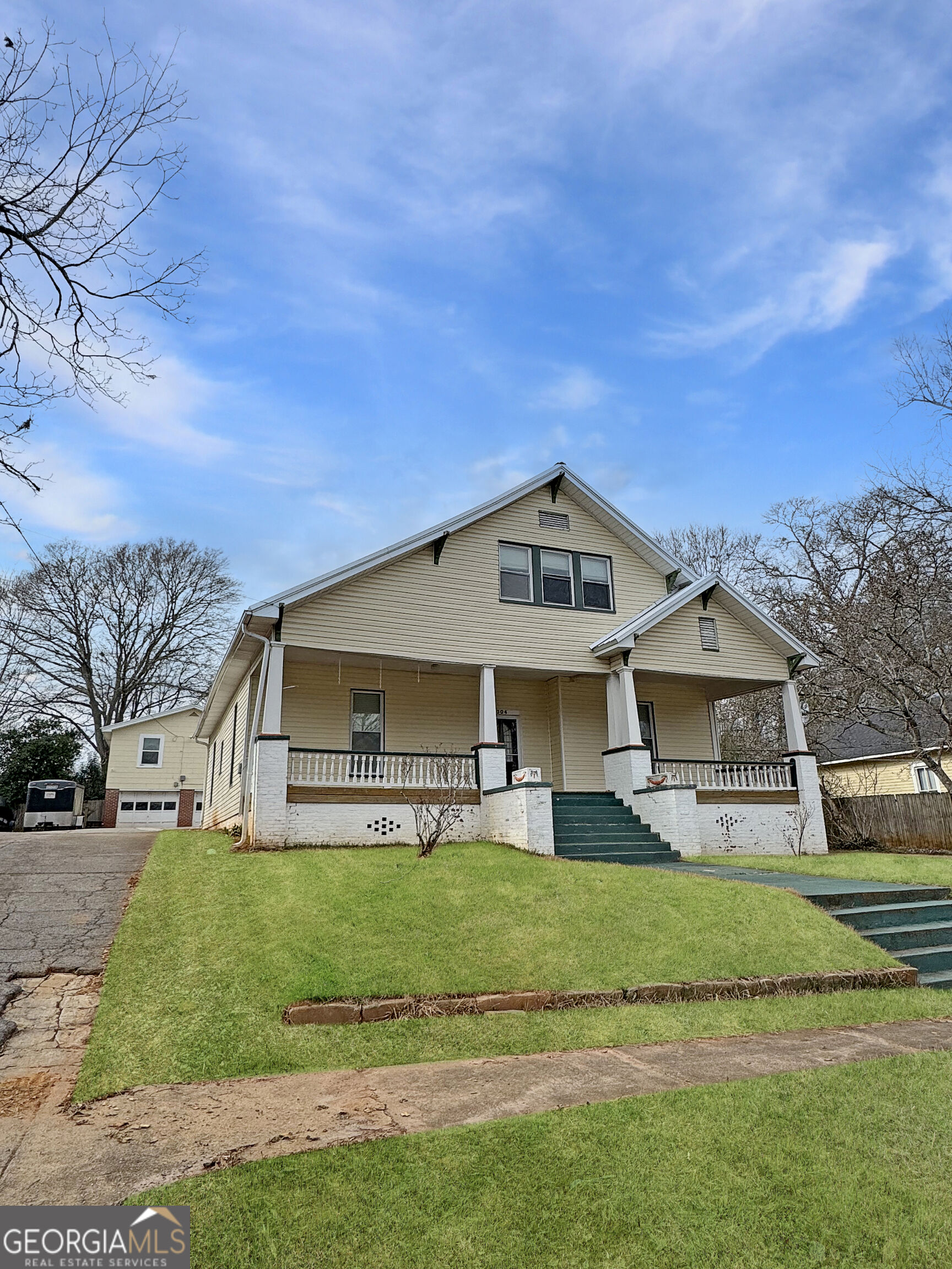 304 Boulevard Property Photo 3