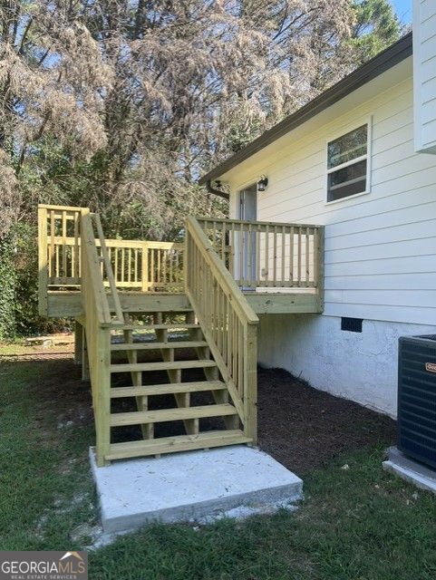 105 Thornwood Drive Ne Property Photo 3