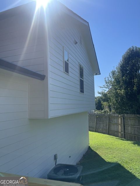 105 Thornwood Drive Ne Property Photo 4