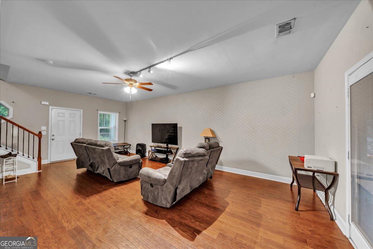 3858 Fortson Lane Property Photo 6