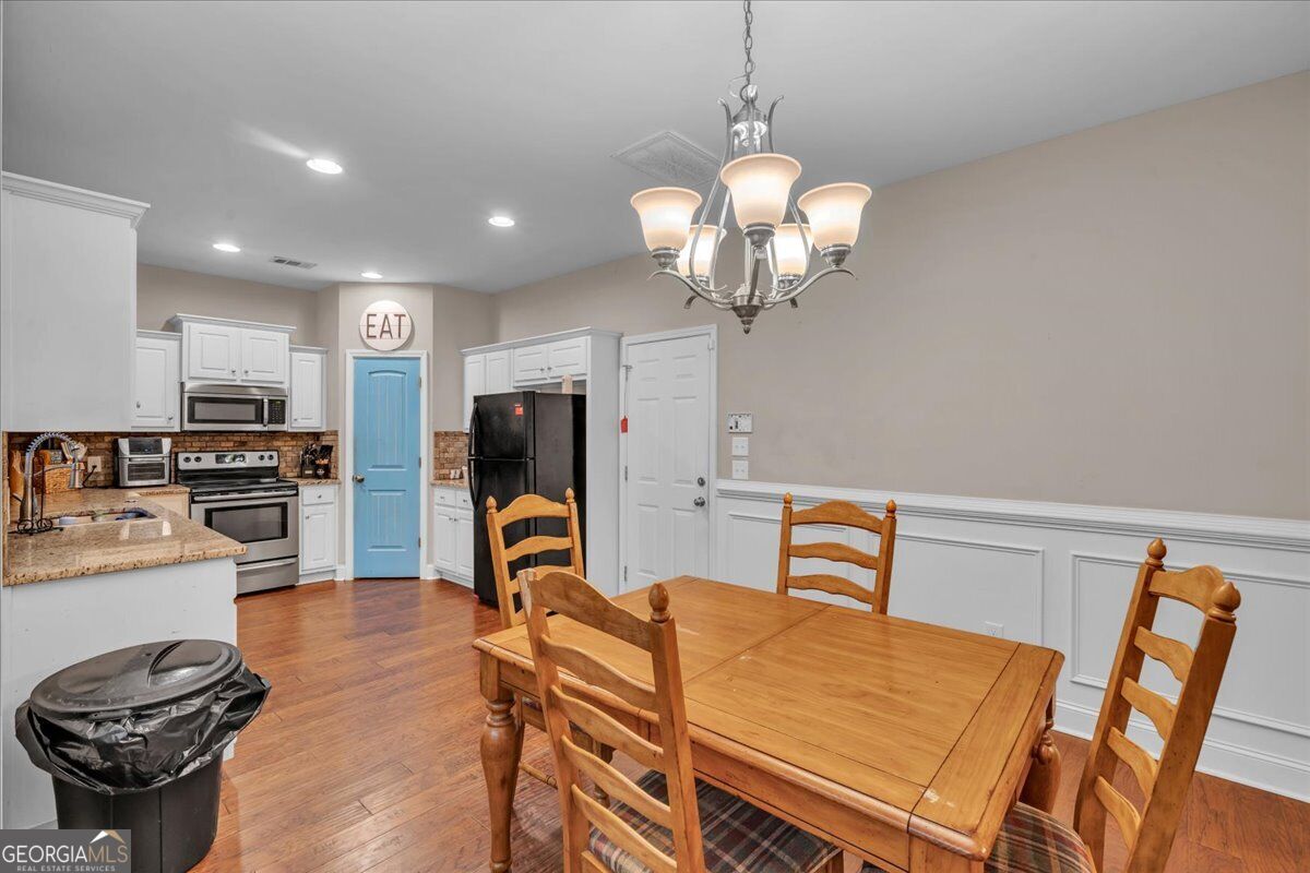 3858 Fortson Lane Property Photo 8
