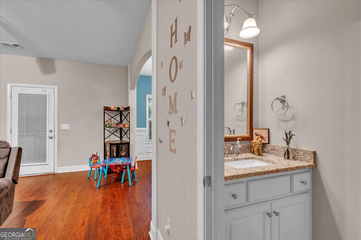 3858 Fortson Lane Property Photo 12