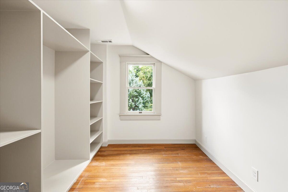 164 Oakhaven Avenue Property Photo 38