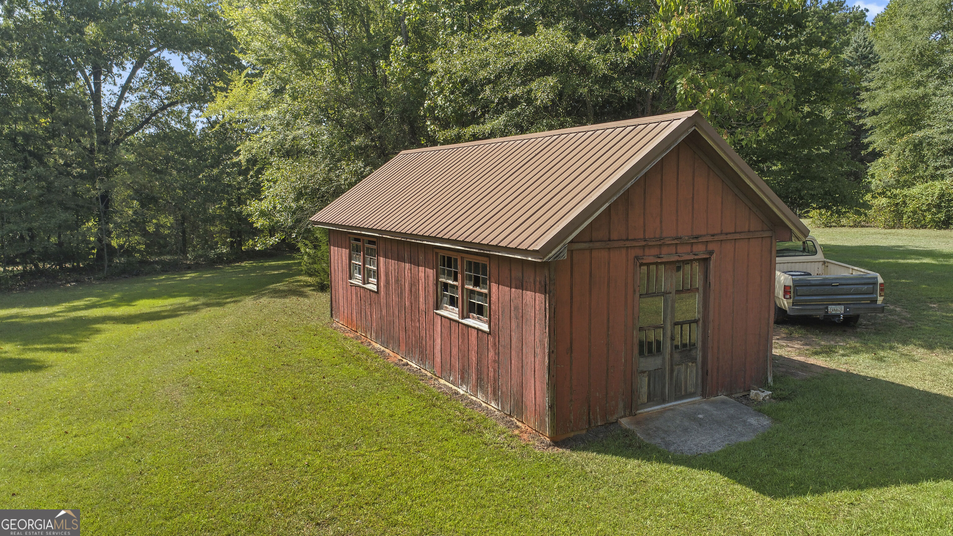 624 Old Jackson Road Property Photo 10