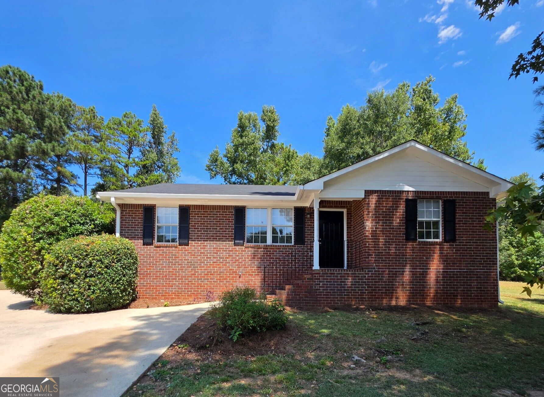 355 Big Oak Circle Property Photo 1