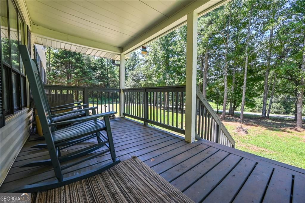 727 Tanners Bridge Circle Property Photo 2
