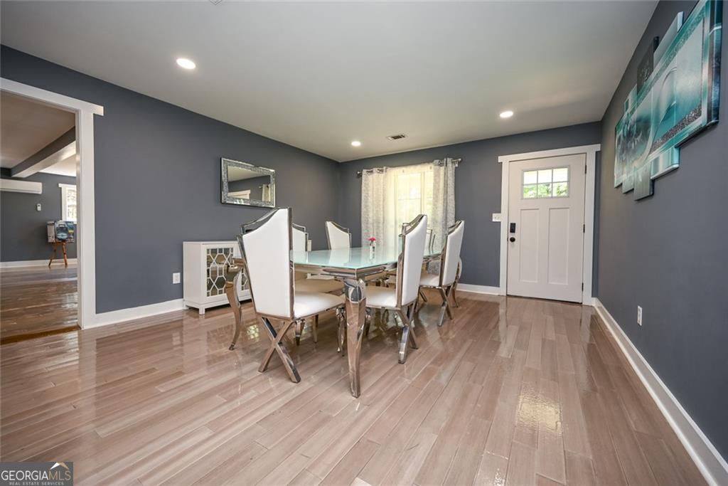 727 Tanners Bridge Circle Property Photo 7