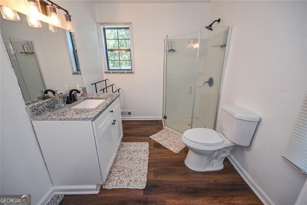 727 Tanners Bridge Circle Property Photo 32