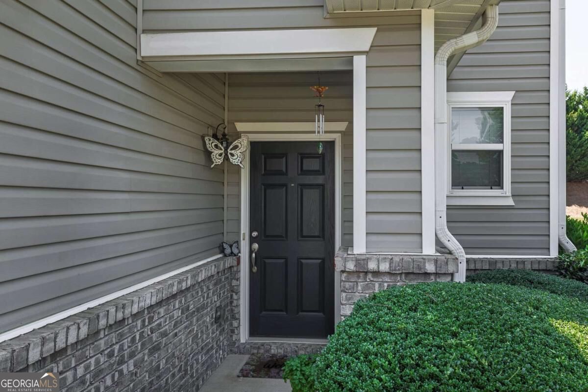 313 Oak Leaf Place Property Photo 6