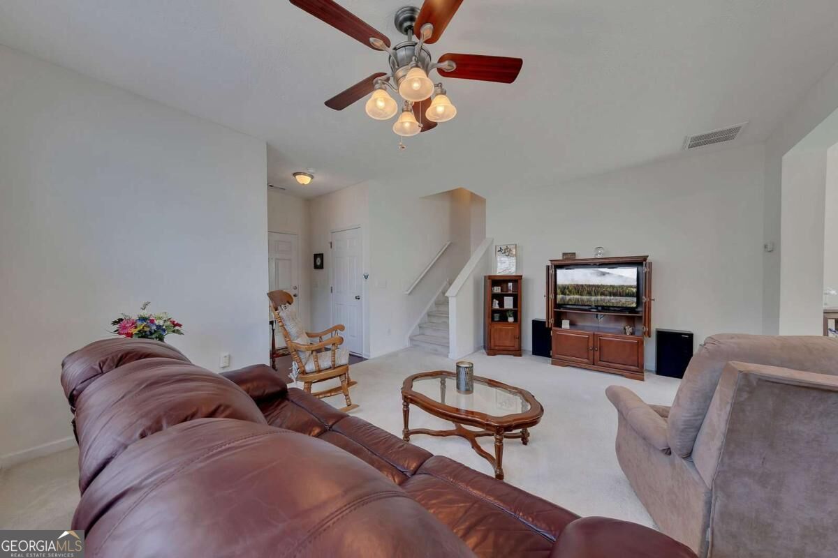 313 Oak Leaf Place Property Photo 12