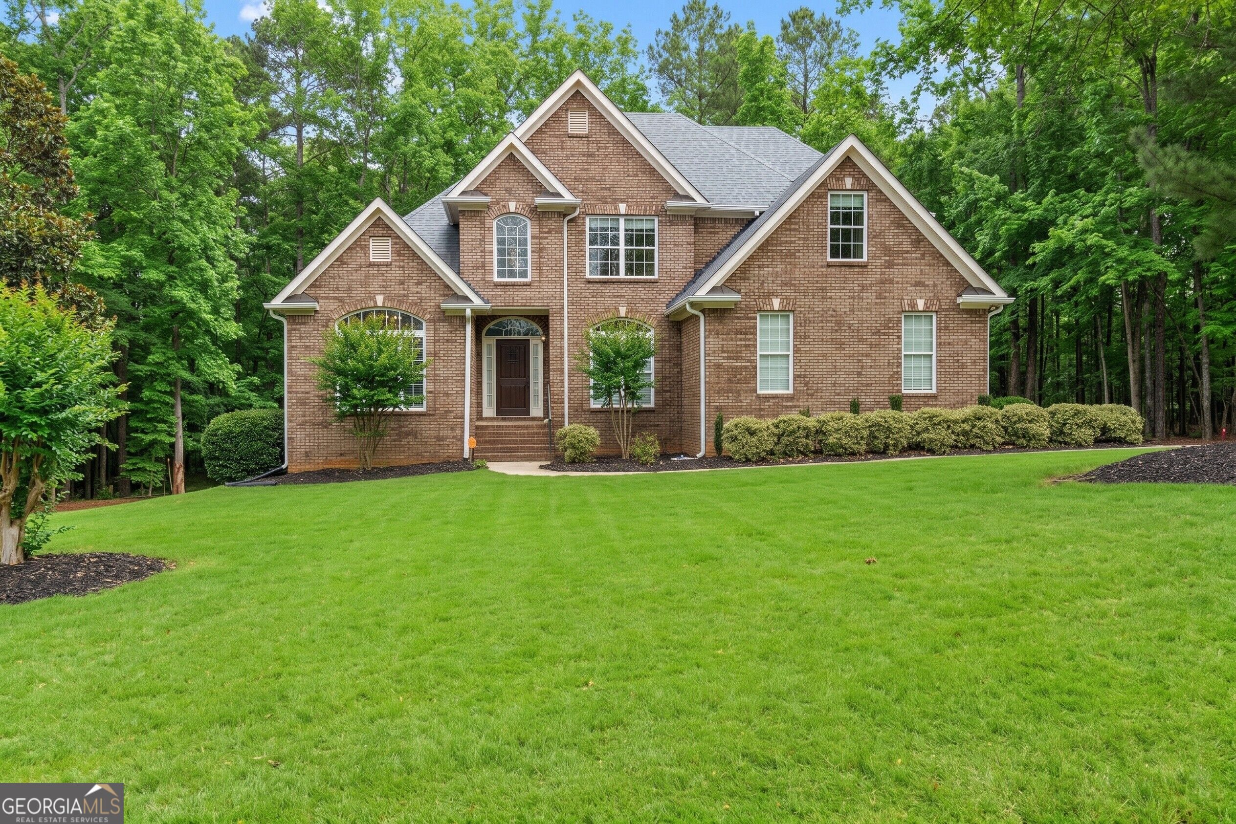 140 Wesley Drive Property Photo 1