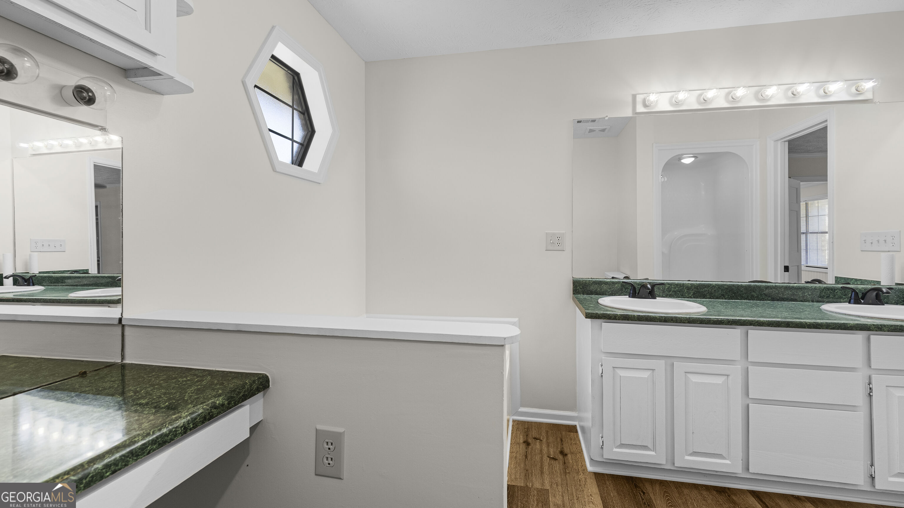 133 S Richardson Street Property Photo 23