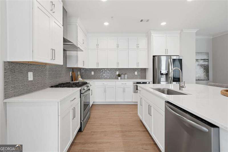 228 Retreat Lane Property Photo 8