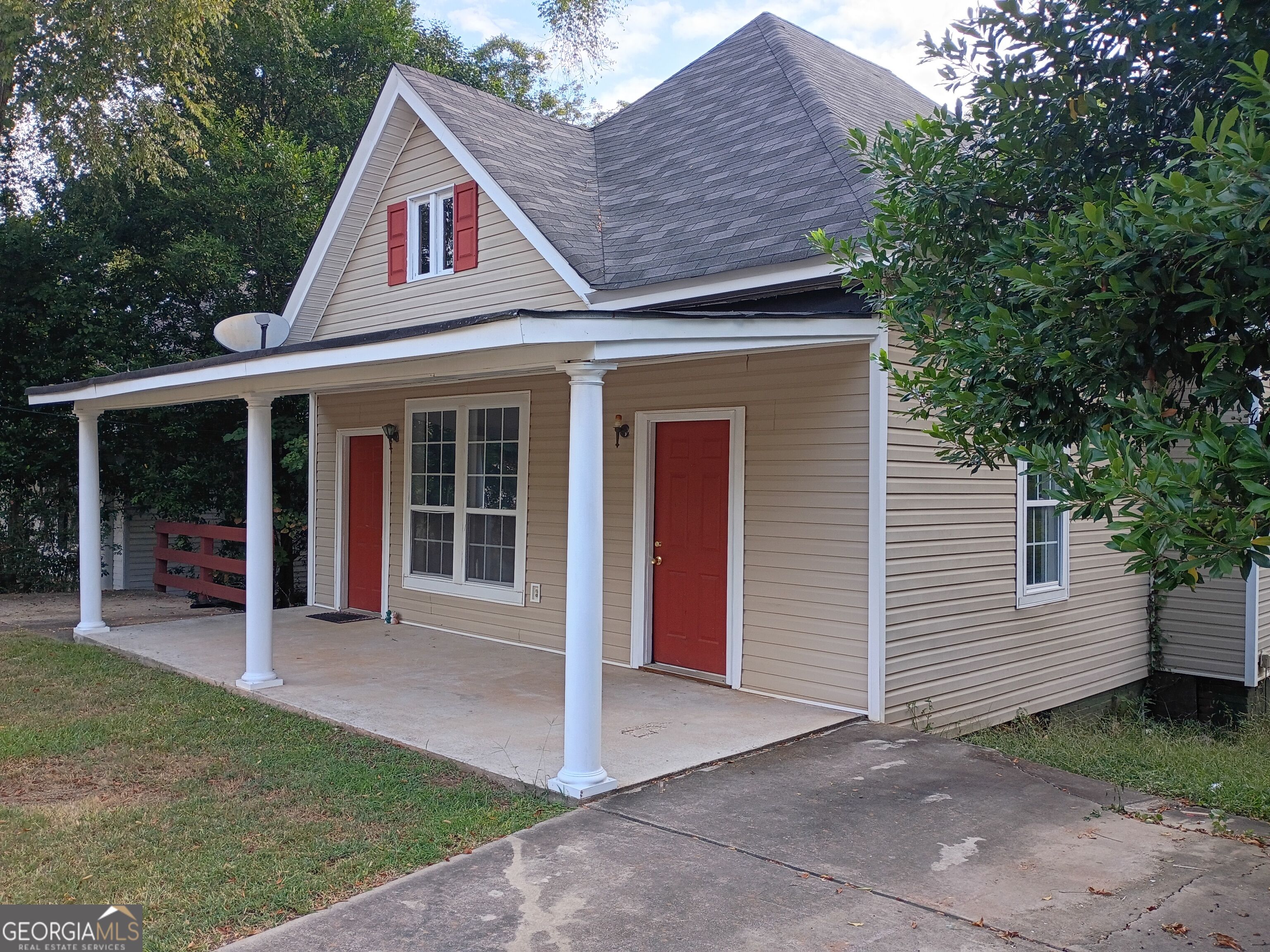 207 Park Avenue Property Photo 1