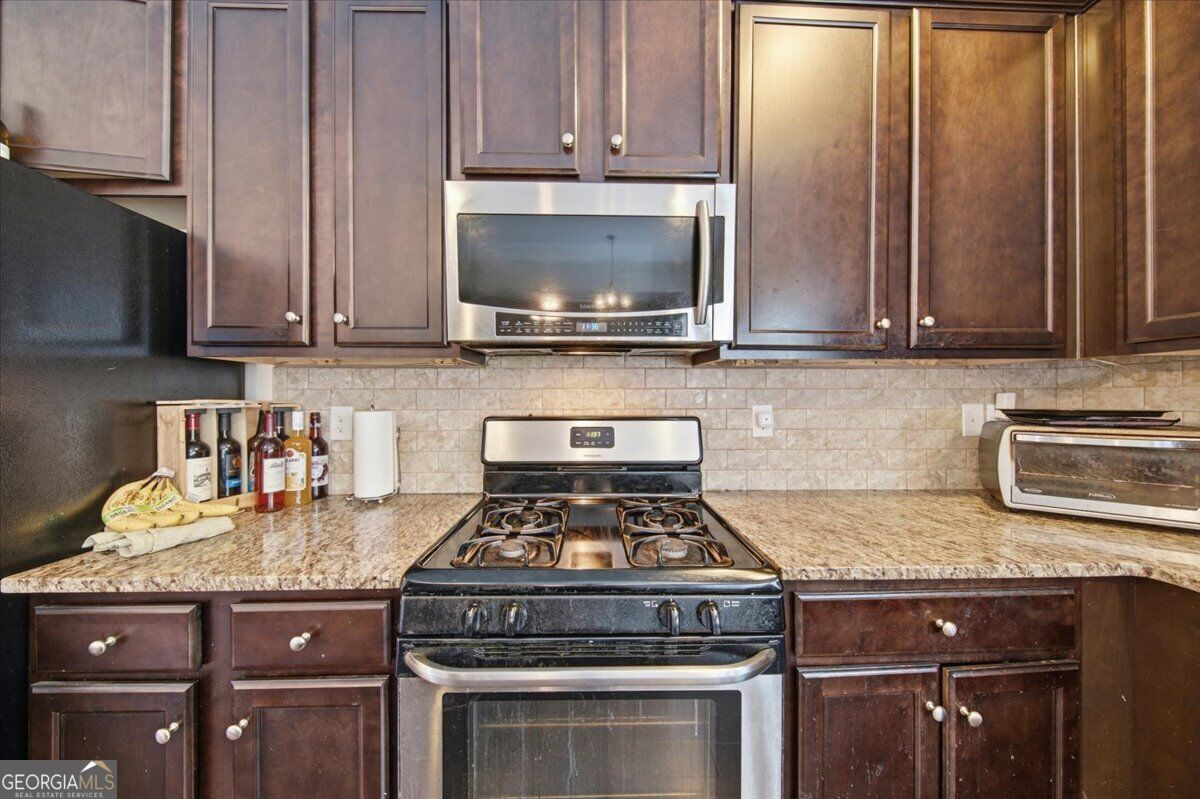 1126 Paramount Drive Property Photo 14