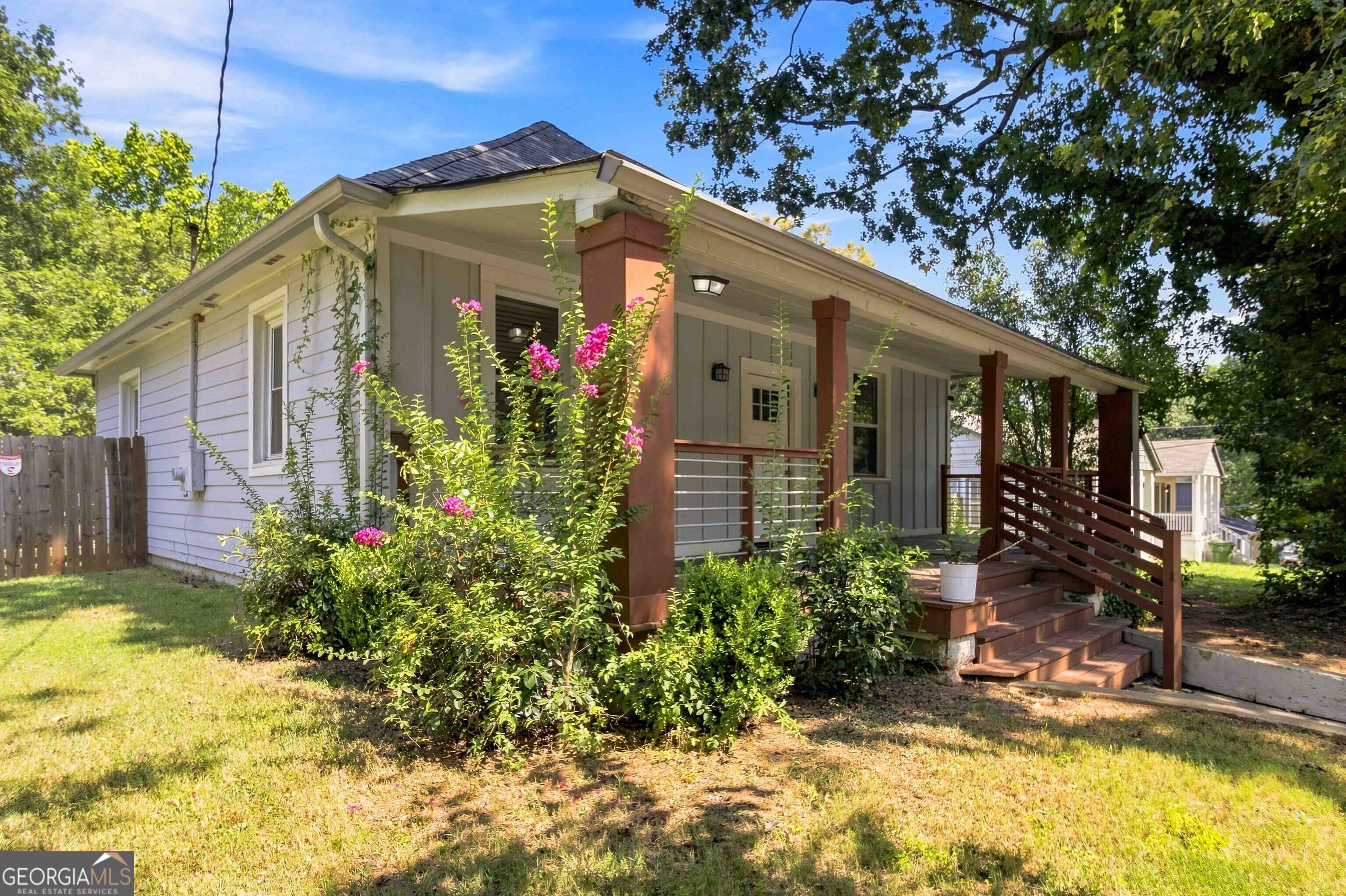 366 Sawtell Avenue Se Property Photo 1