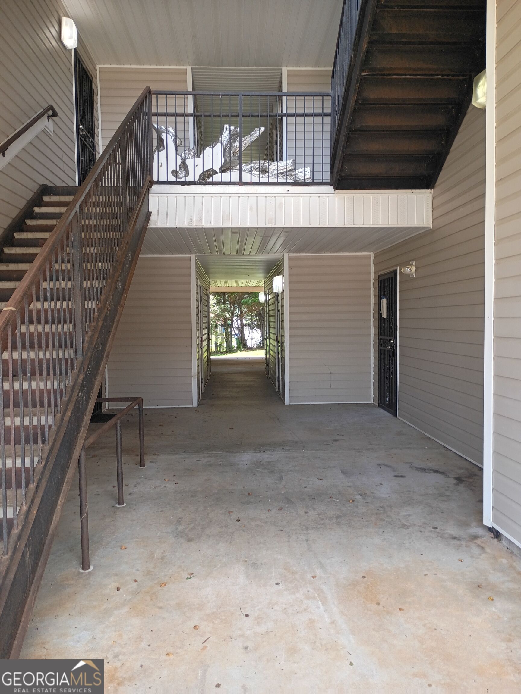 6304 Waldrop Place Property Photo 2