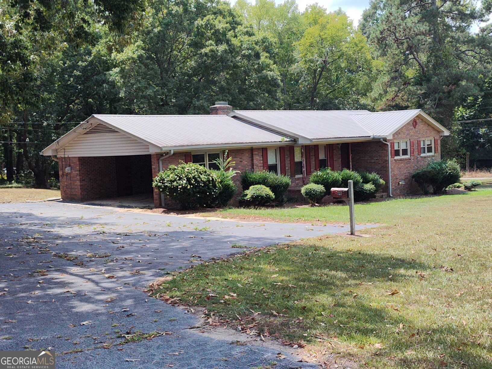 1192 Country Club Road Property Photo 1