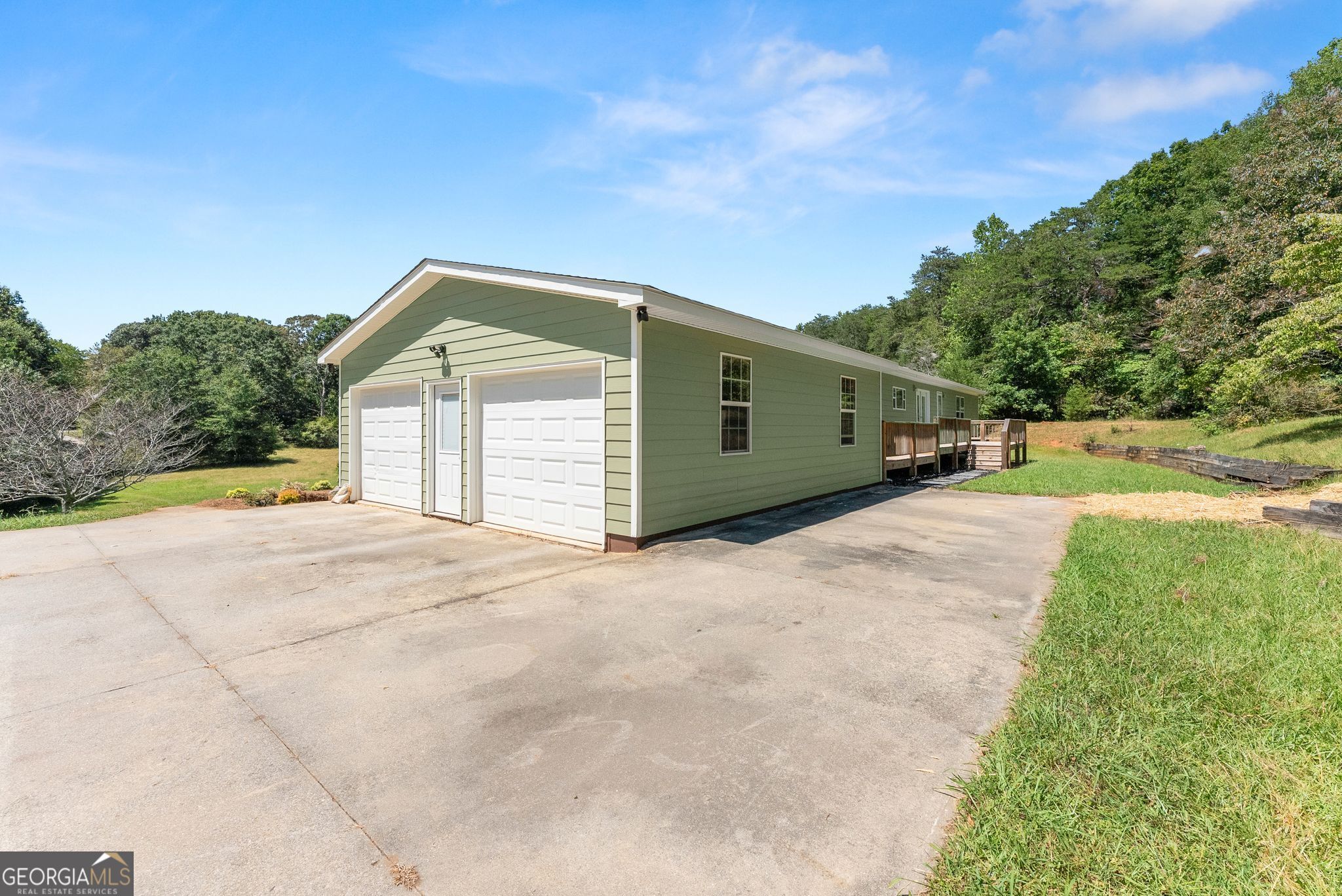 82 Bobbys Drive Property Photo 43