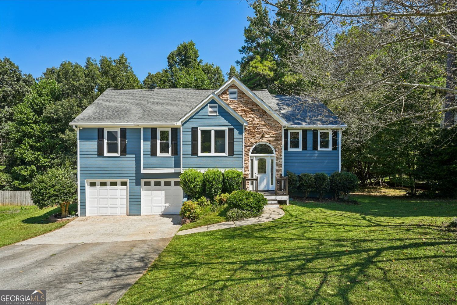 270 Wentworth Drive Property Photo 1
