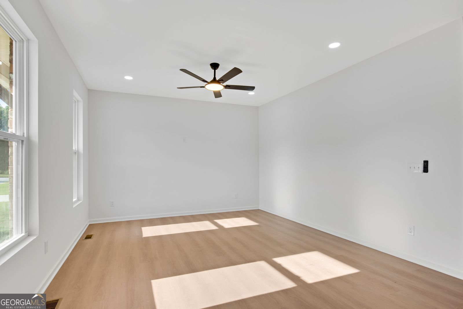 3402 Ashford Loop Property Photo 5