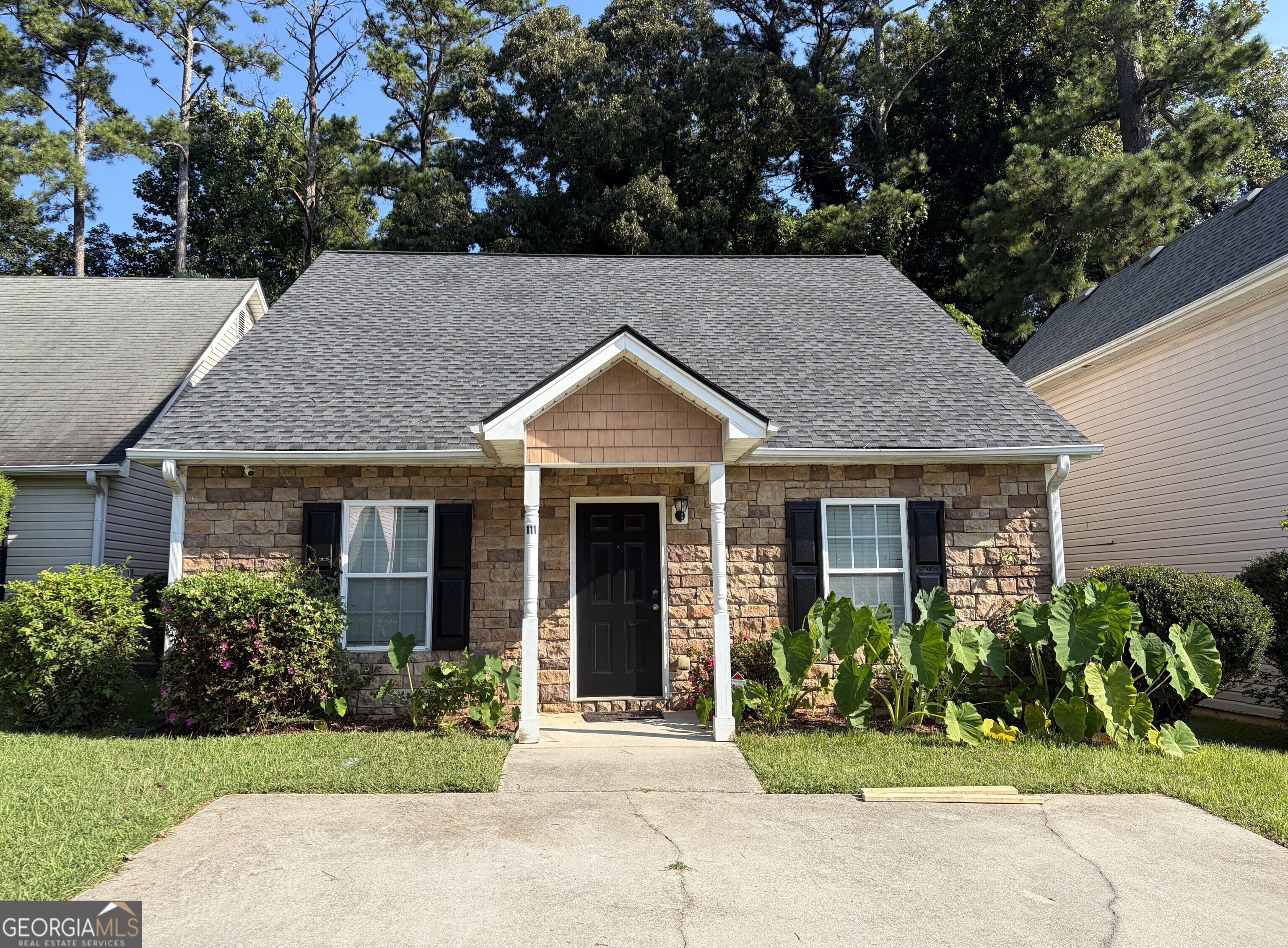 111 Twin Pines Court Property Photo 1