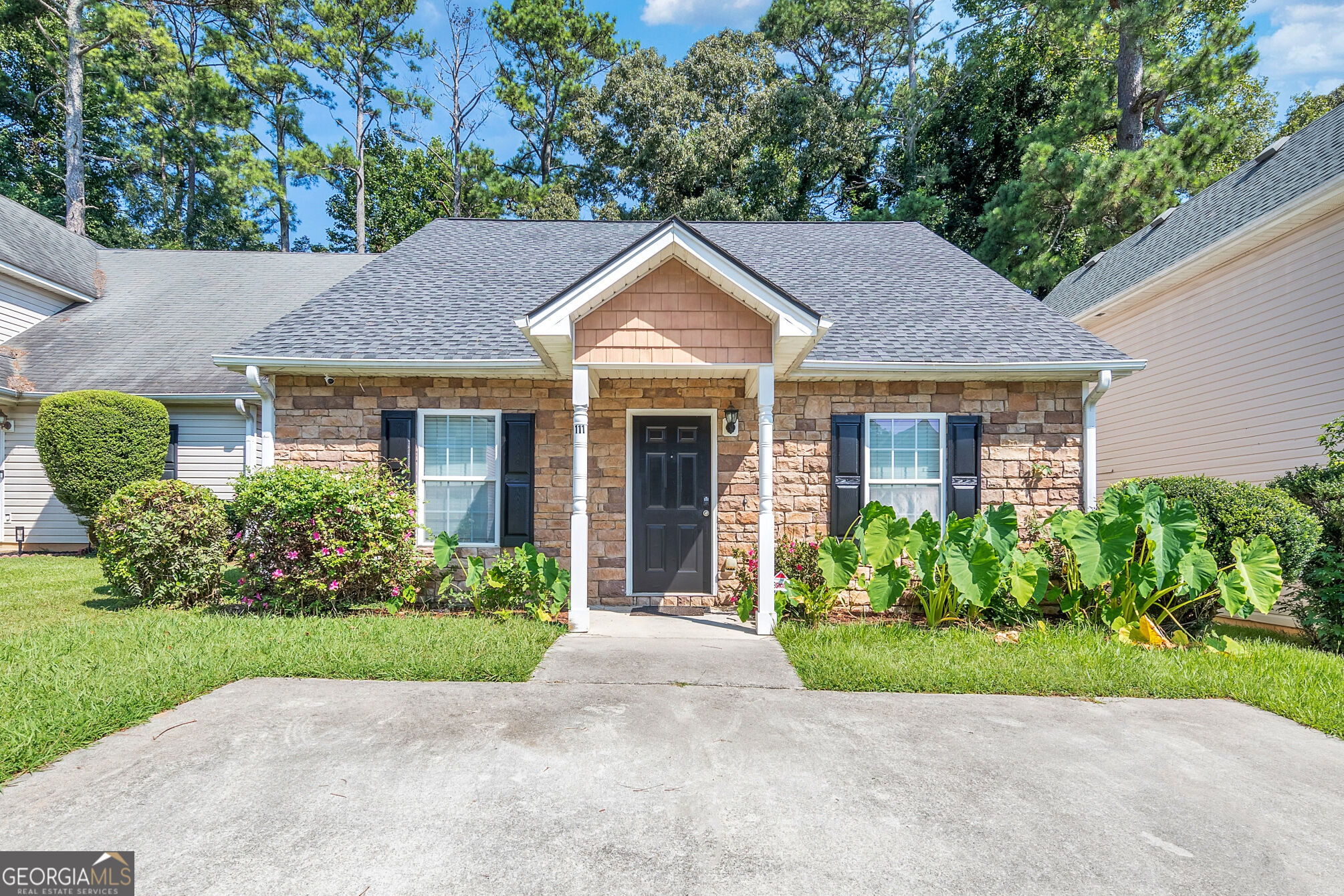 111 Twin Pines Court Property Photo 1
