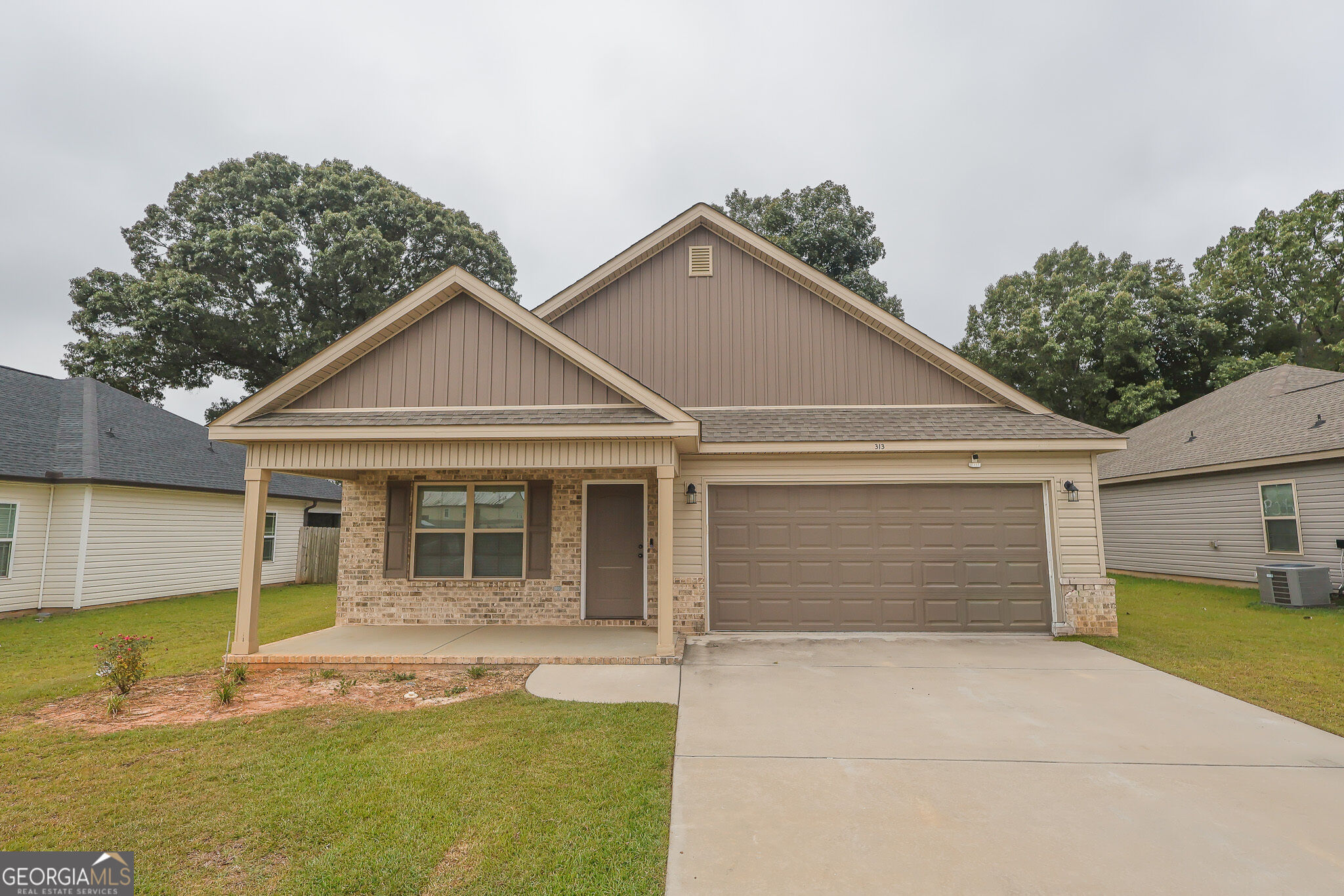 313 Lasso Drive Property Photo 1