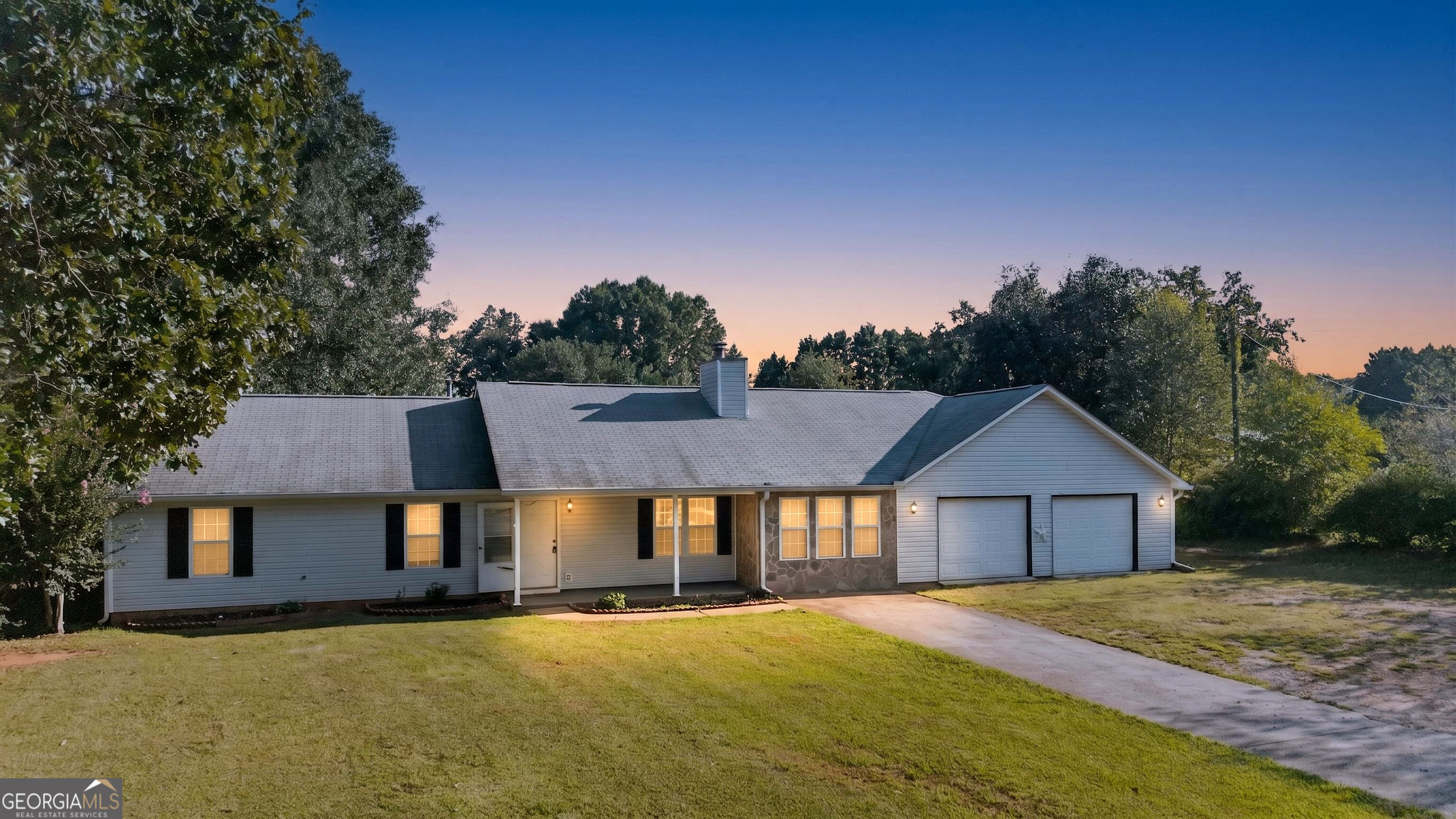 755 Peeksville Road Property Photo 1