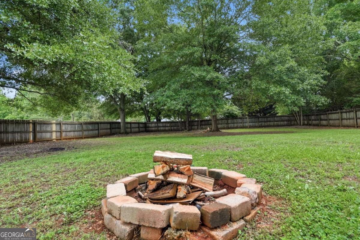 653 Blair Court Property Photo 11