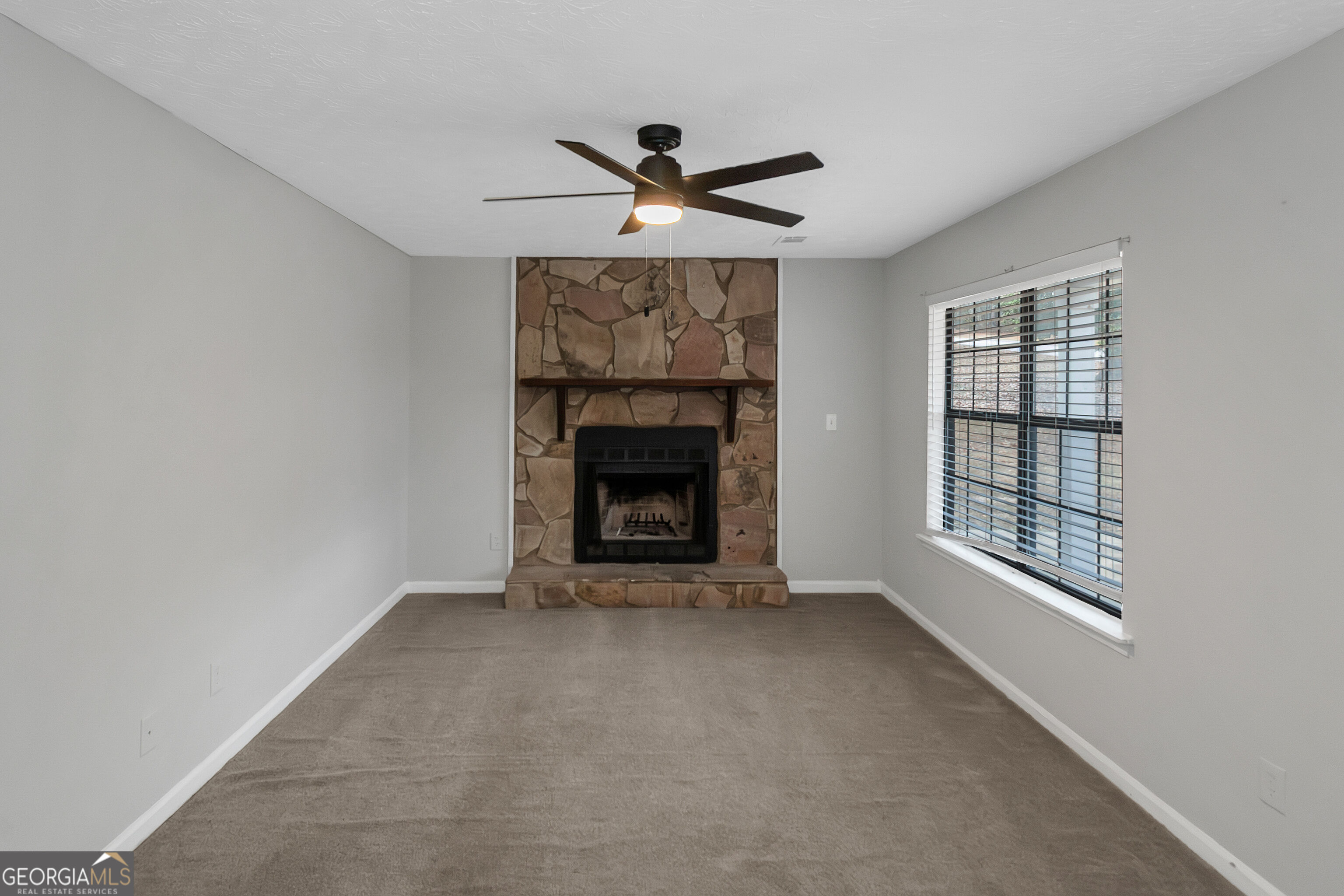 321 Summerwood Lane Property Photo 4