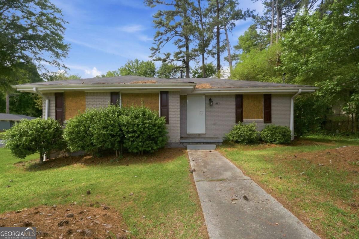 1805 Rosewood Road Property Photo 1