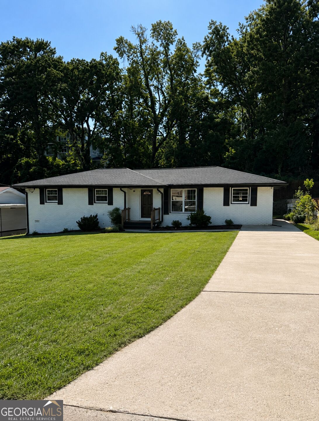 2457 Parkland Drive Property Photo 1