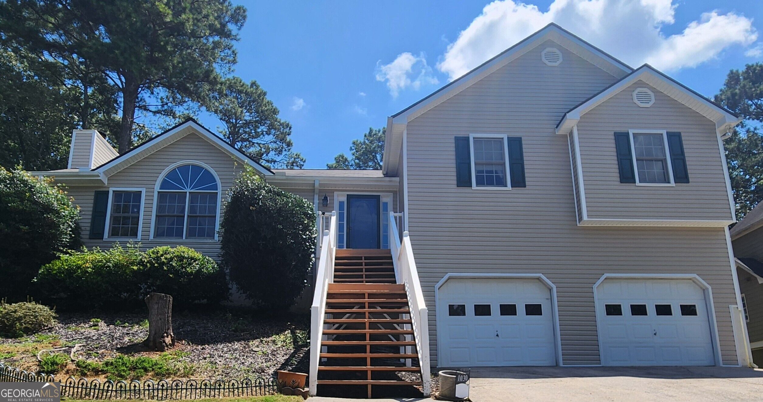 1030 Queensbury Run Property Photo 1