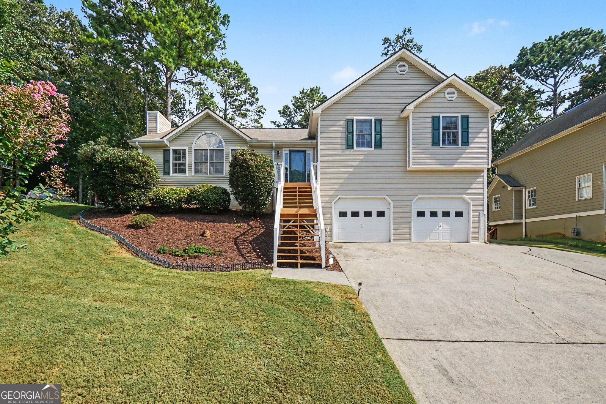 1030 Queensbury Run Property Photo 1