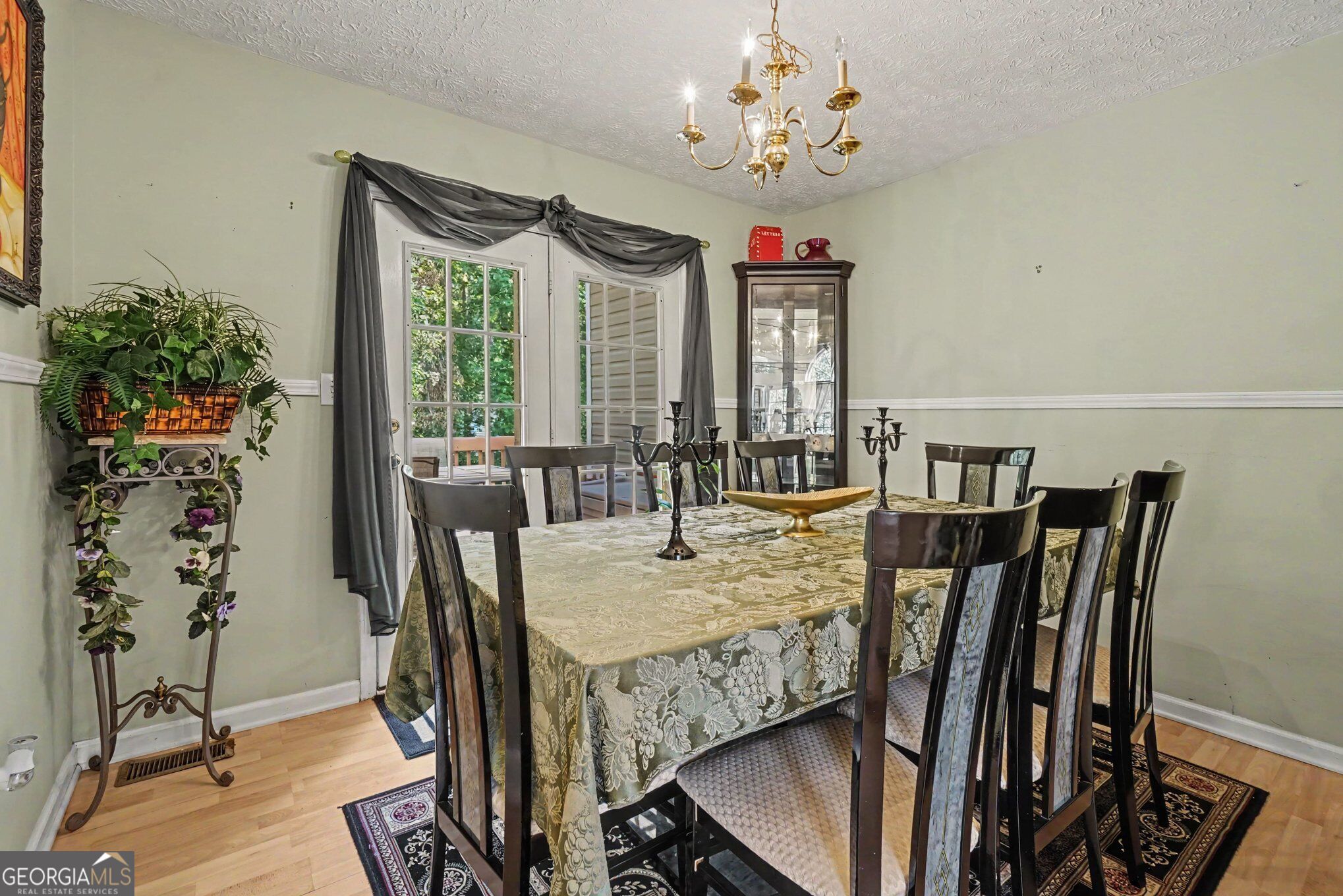 1030 Queensbury Run Property Photo 3