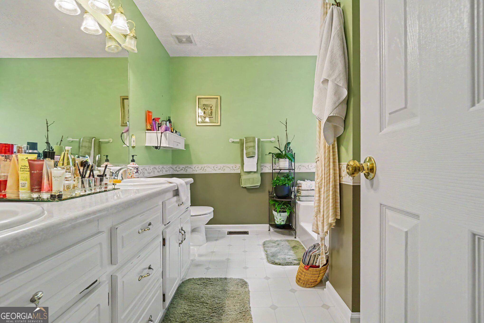 1030 Queensbury Run Property Photo 17