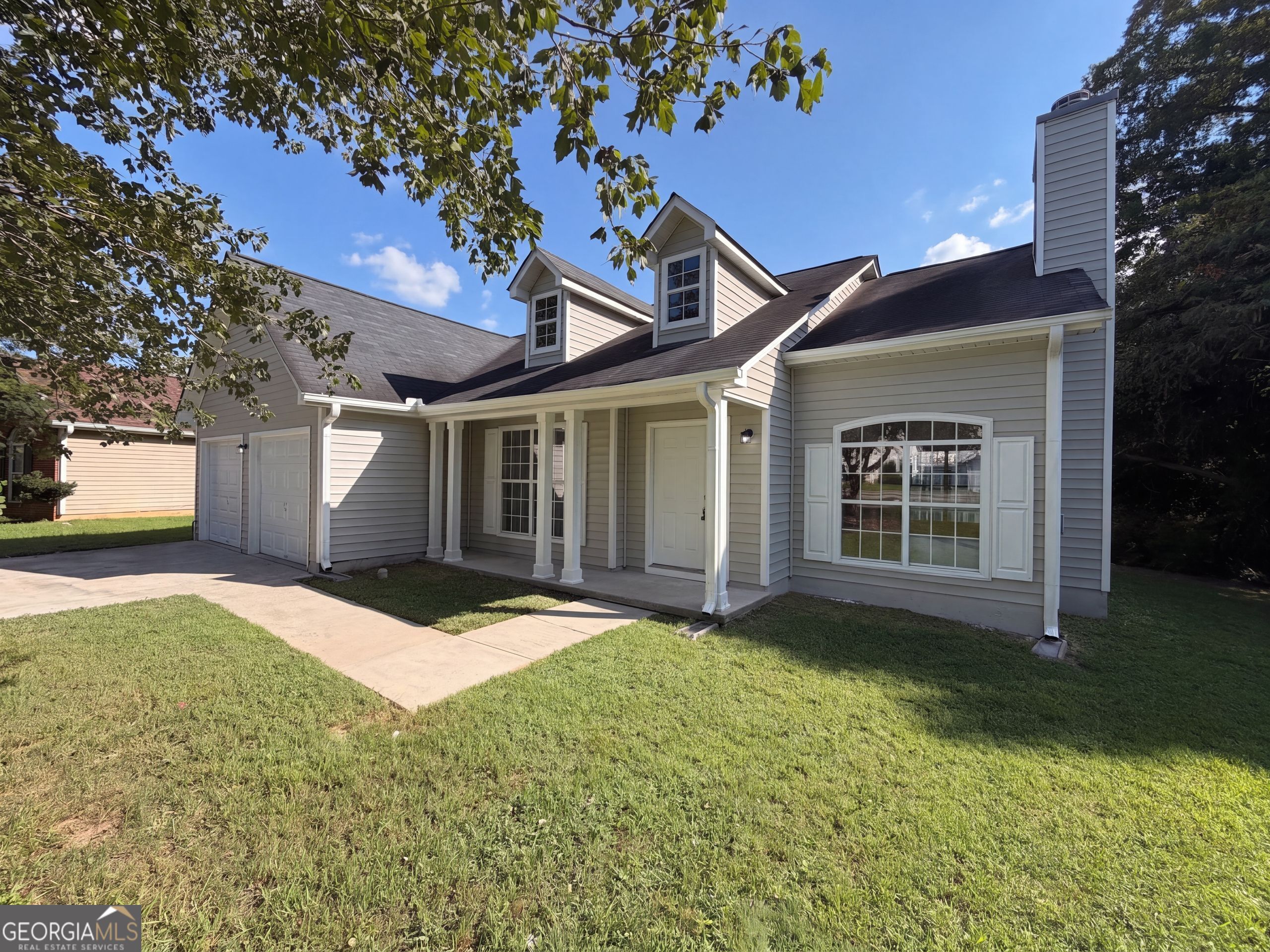 1088 Meadow Glen Circle Property Photo 1