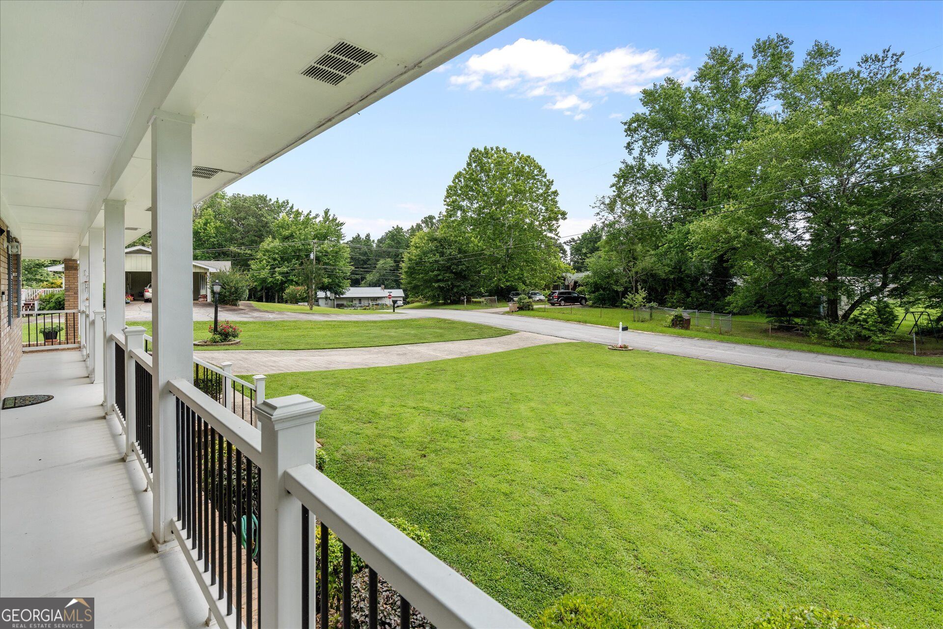 1417 Pineview Circle Property Photo 6