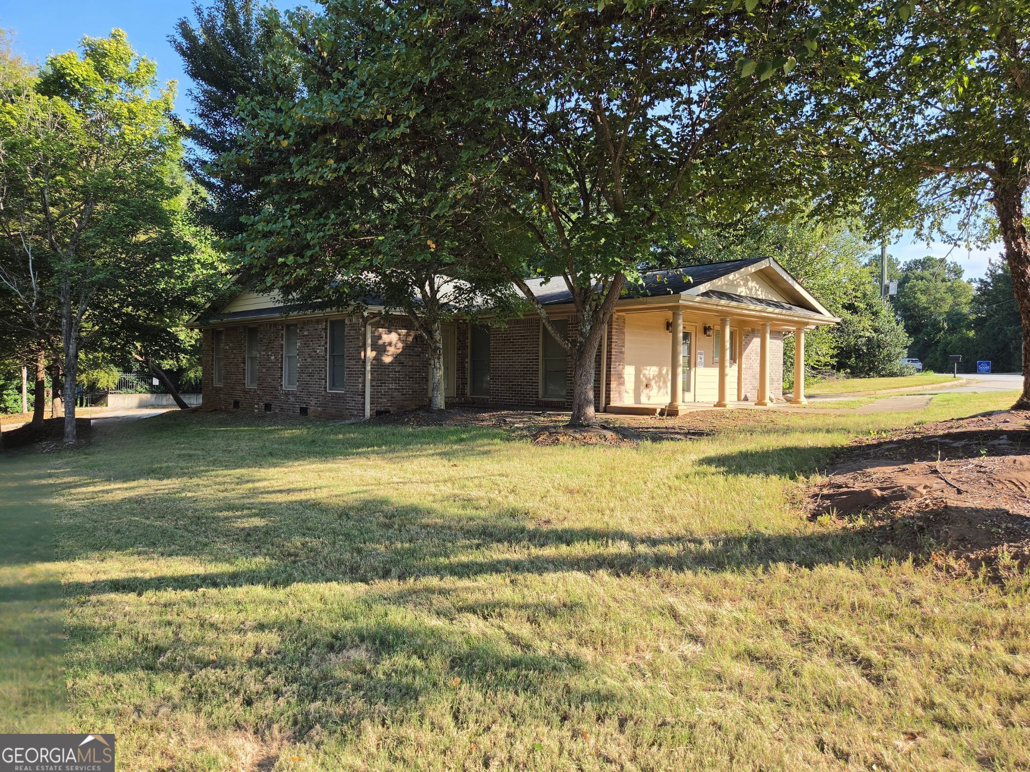 1929 Old Salem Road Se Property Photo 1