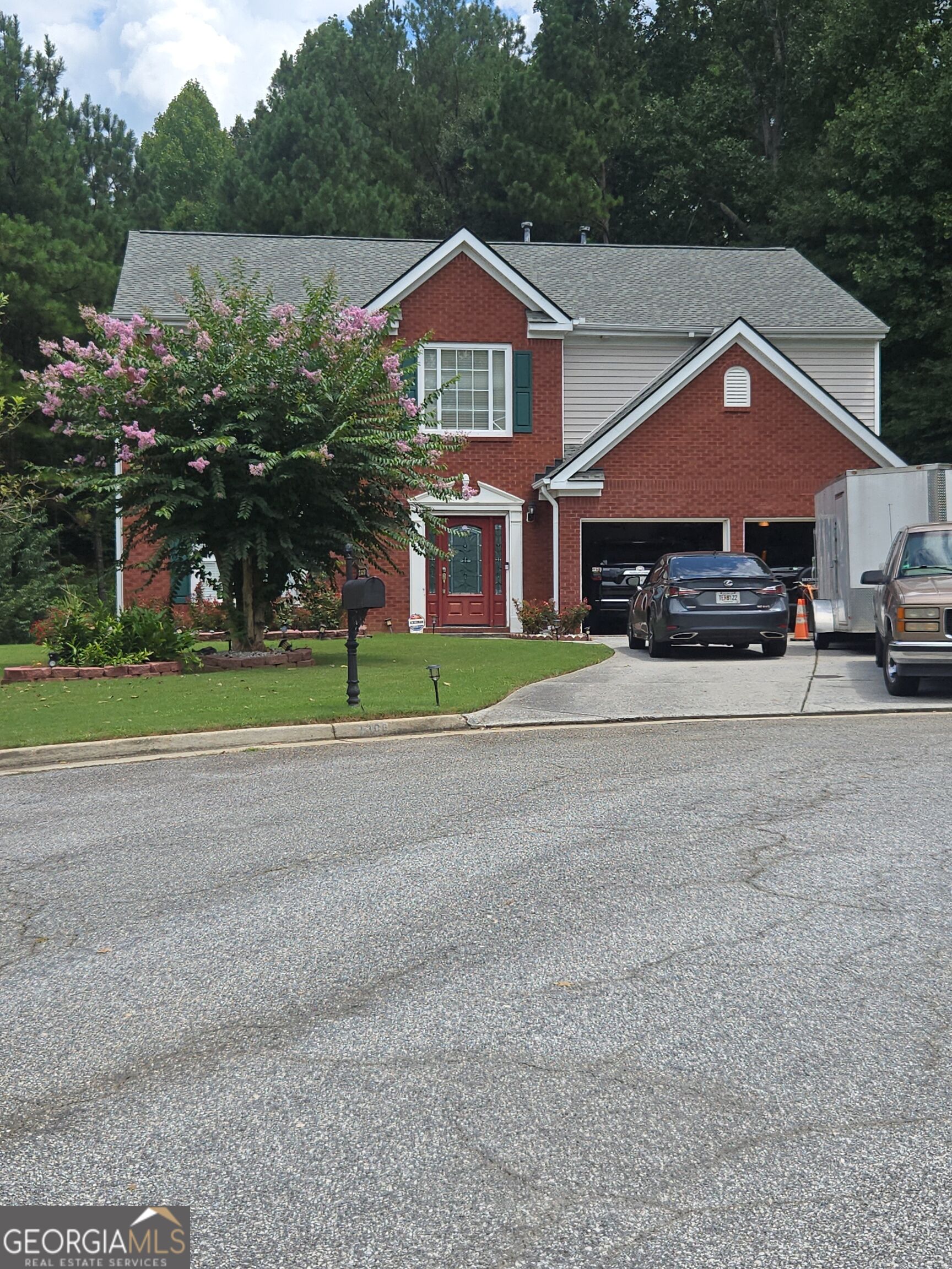 2306 Greenside Drive Property Photo 1
