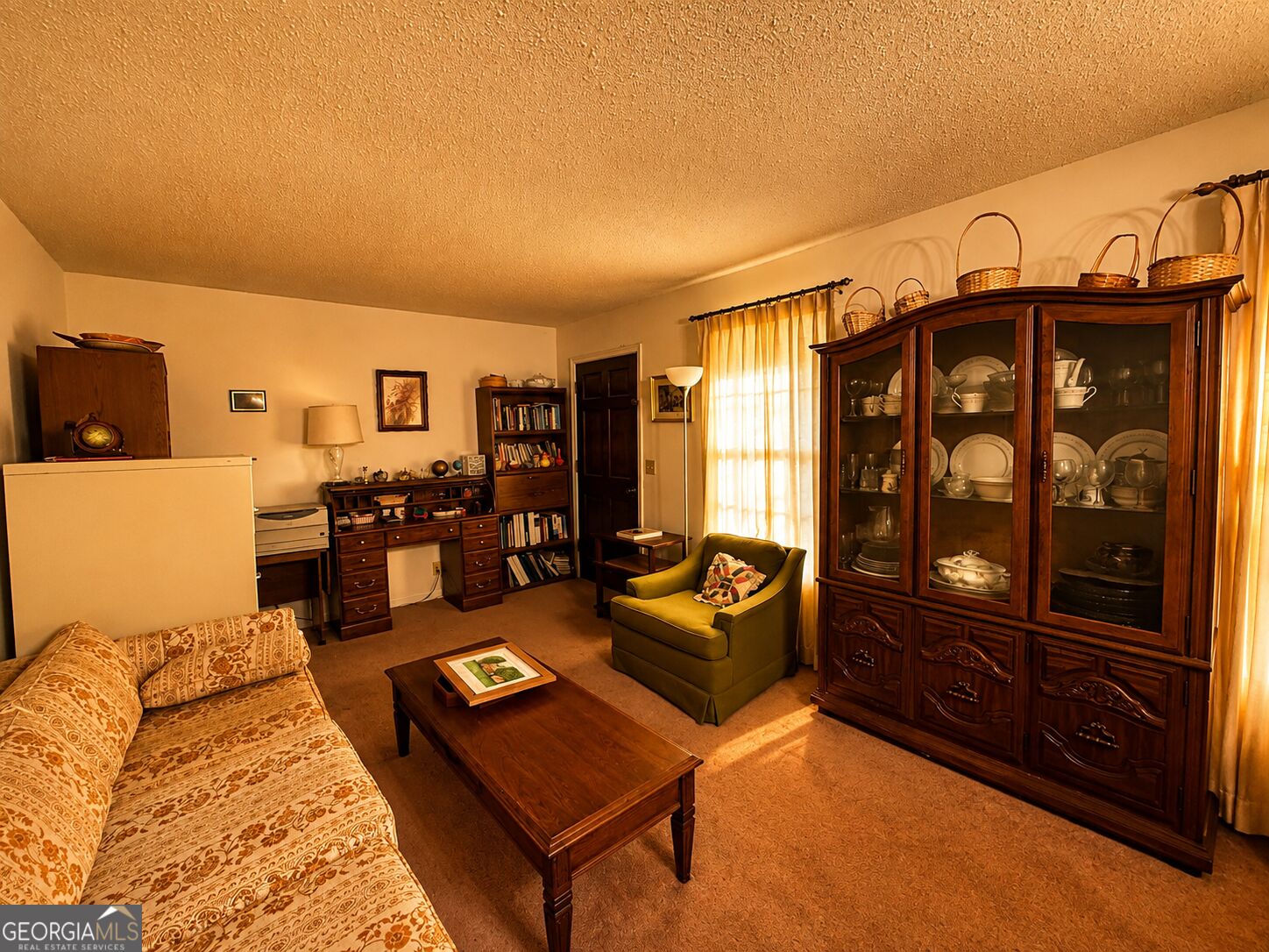 25 Montre Circle Se Property Photo 9