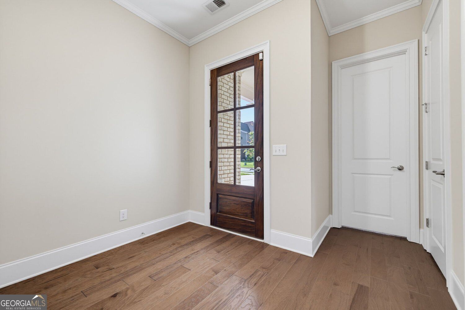 6025 Overlook Club Circle Property Photo 5