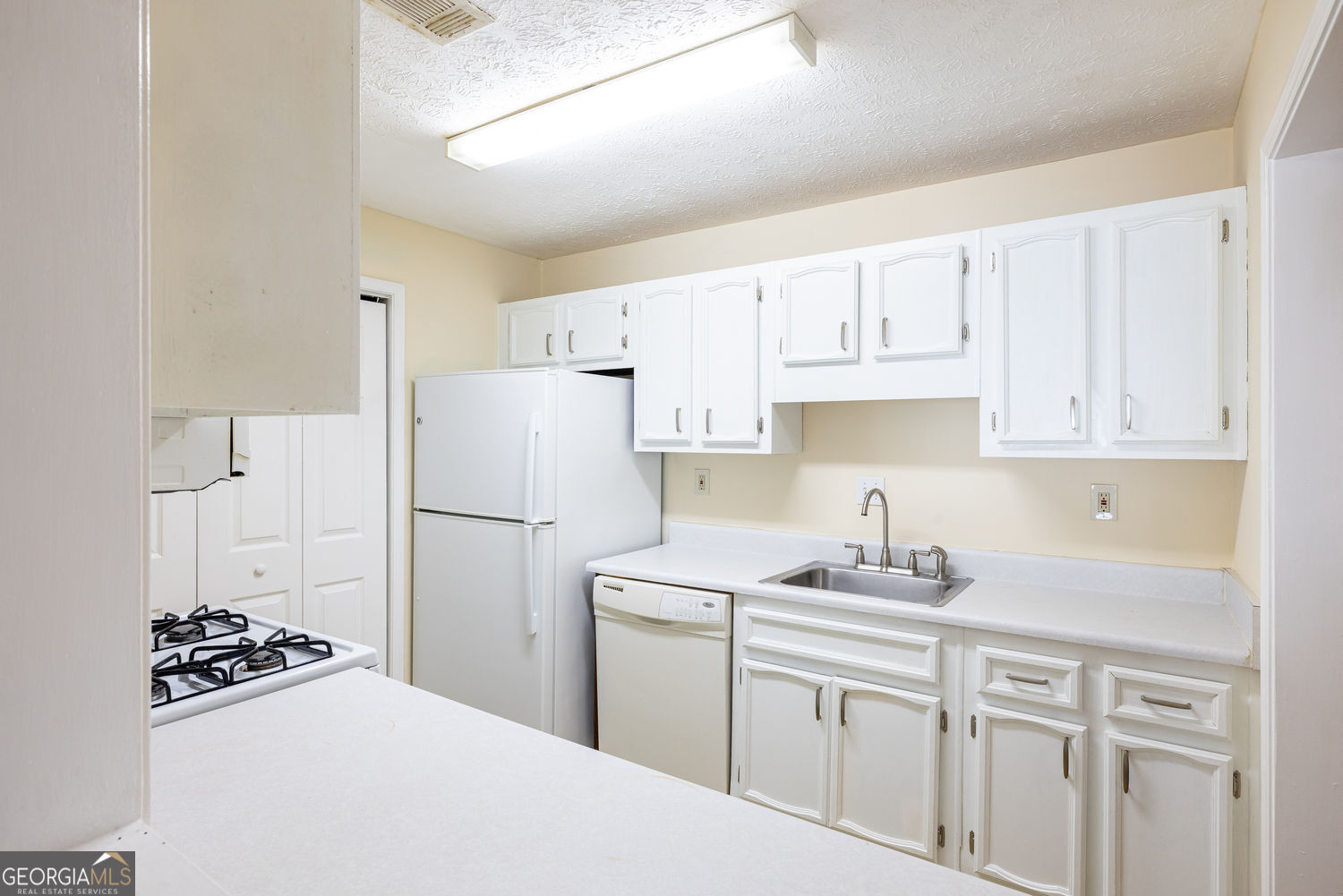 910 Augusta Drive Se Property Photo 13
