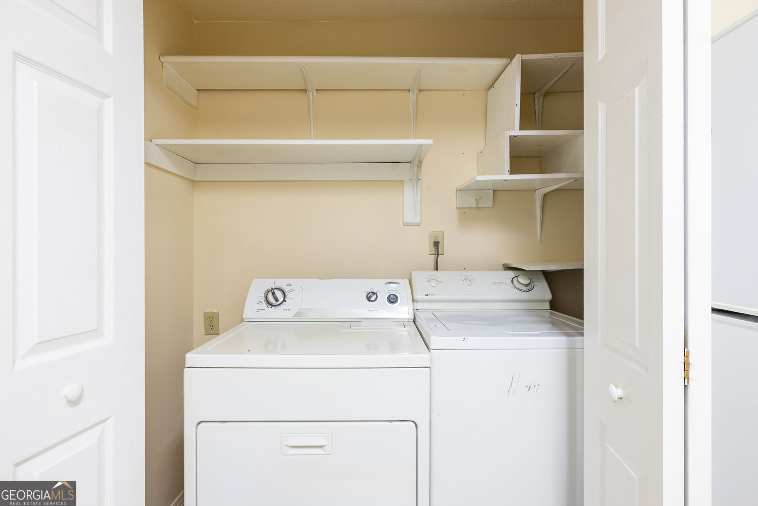 910 Augusta Drive Se Property Photo 16