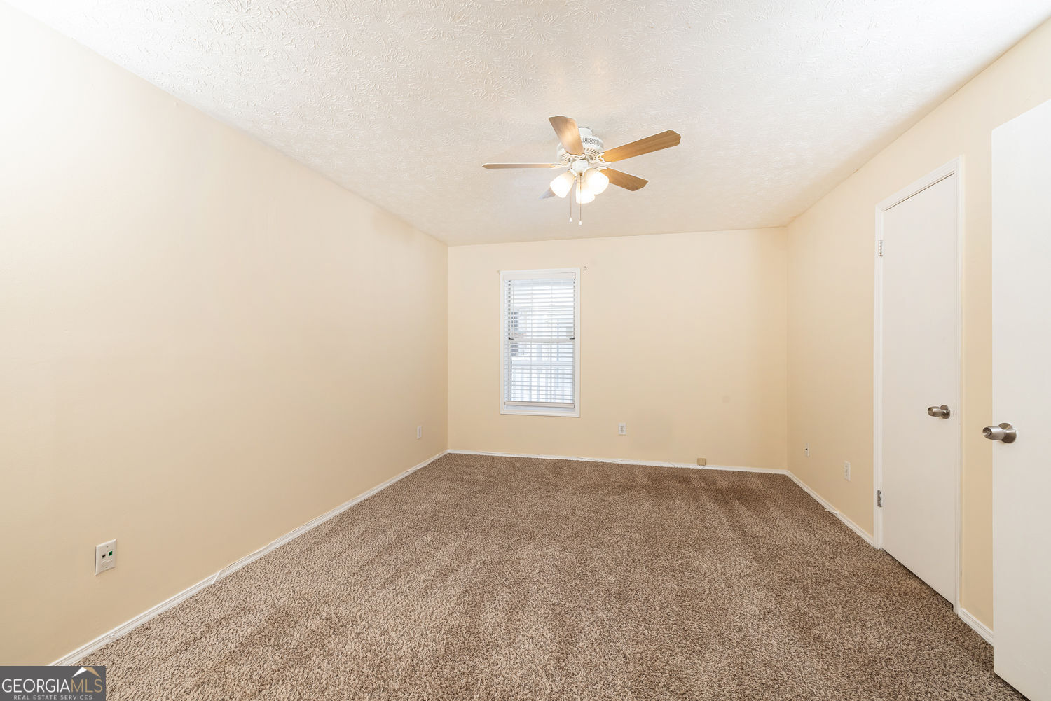910 Augusta Drive Se Property Photo 25