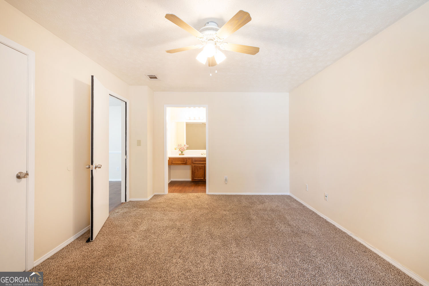 910 Augusta Drive Se Property Photo 27