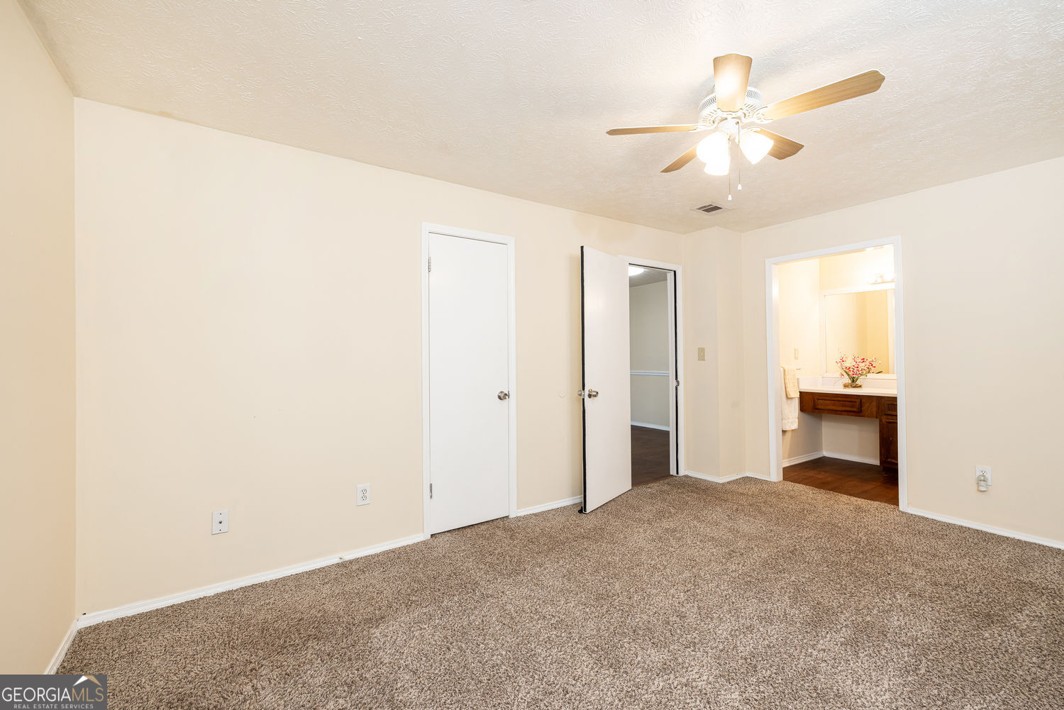 910 Augusta Drive Se Property Photo 29